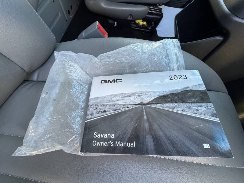 2023 GMC Savana 2500