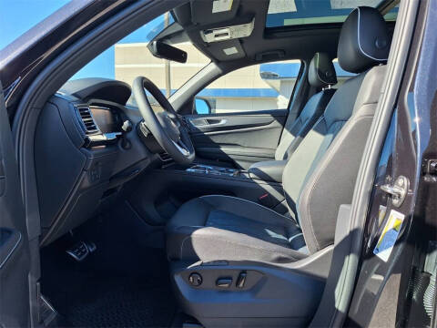 2026 Volkswagen Atlas Cross Sport SEL Premium R-Line 4Motion