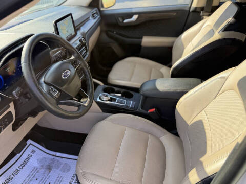 2020 Ford Escape Titanium