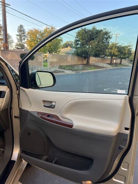 2011 Toyota Sienna Limited 7-Passenger