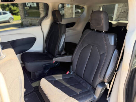 2017 Chrysler Pacifica Touring
