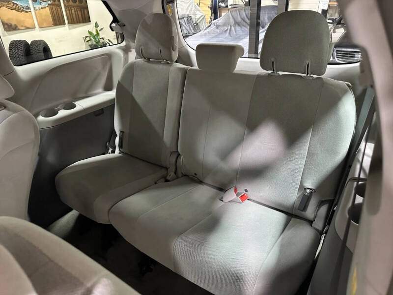 2012 Toyota Sienna
