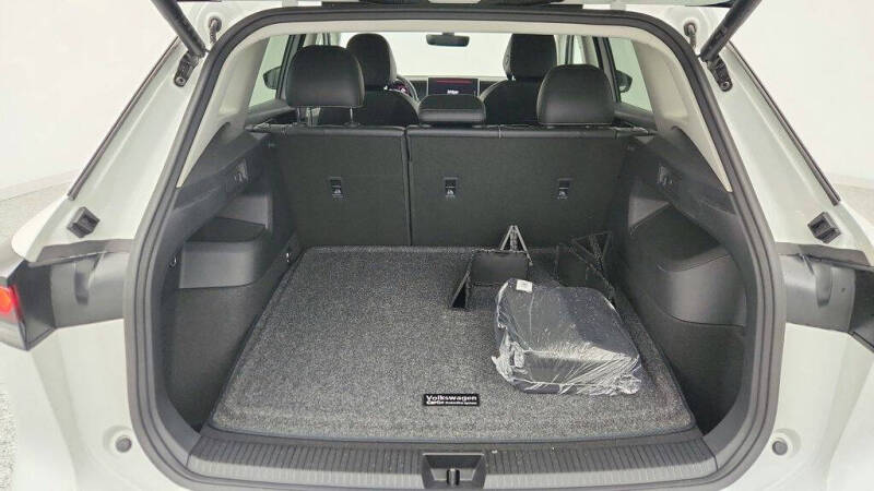 2025 Volkswagen Tiguan SE