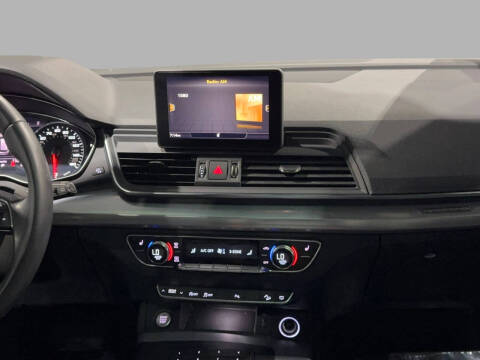 2020 Audi Q5 quattro Titanium Premium 45 TFSI