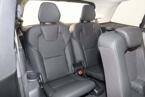 2025 Volvo XC90 B5 Plus Bright Theme