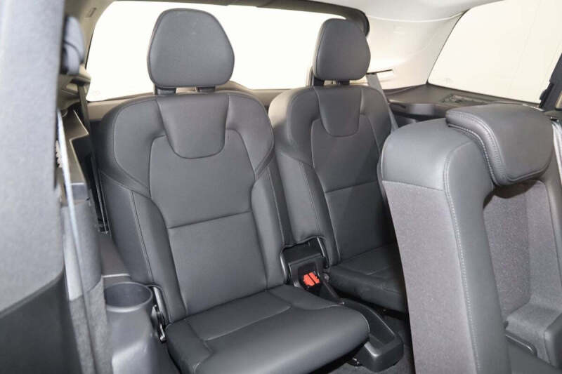 2025 Volvo XC90 B5 Plus Bright Theme