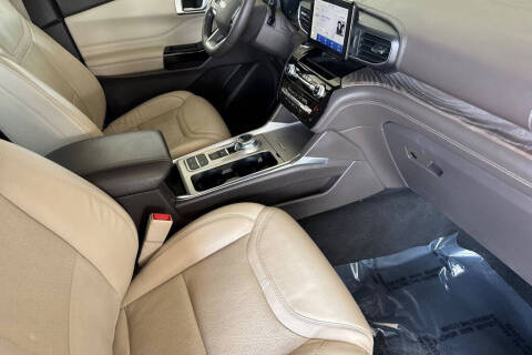 2022 Ford Explorer Hybrid Platinum
