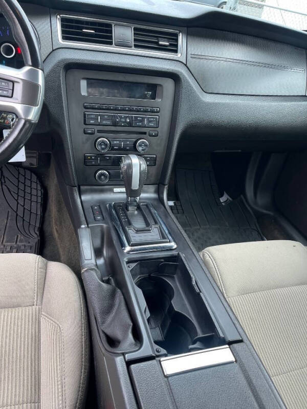 2014 Ford Mustang V6
