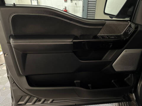 2023 Ford F-150 Lightning Platinum