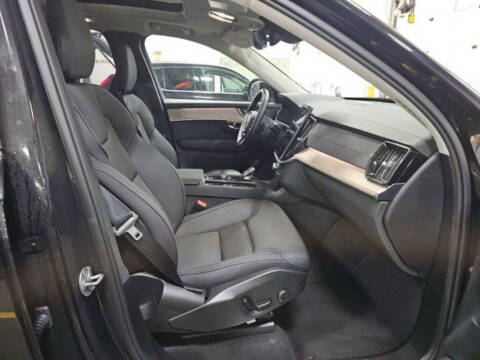 2025 Volvo XC90 B6 Plus Bright Theme 7P