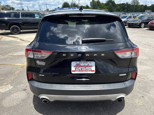 2020 Ford Escape SE