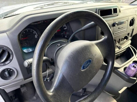 2014 Ford E-Series E-150