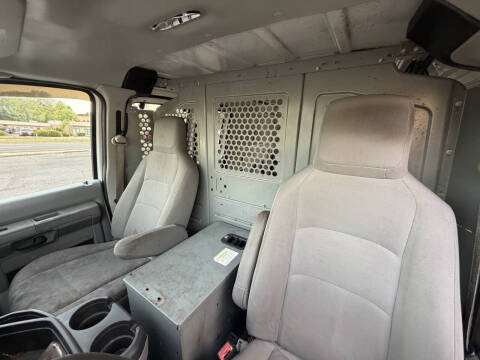 2010 Ford E-Series E-250