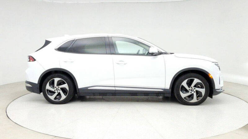 2023 VinFast VF8 Eco City Edition