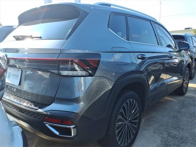 2025 Volkswagen Taos SE