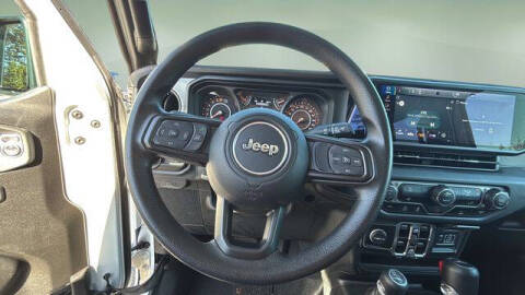 2025 Jeep Gladiator NightHawk
