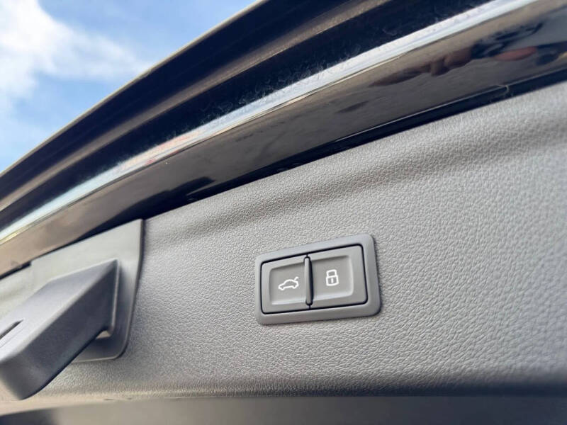 2015 Audi Q3 2.0T quattro Prestige