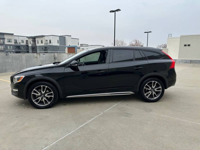 2016 Volvo V60 Cross Country T5 Platinum