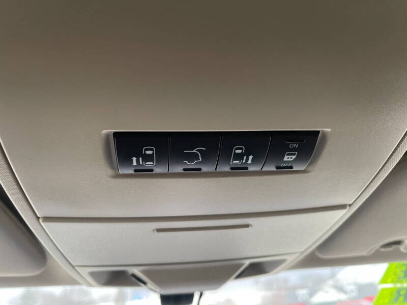 2012 Chrysler Town and Country Touring-L