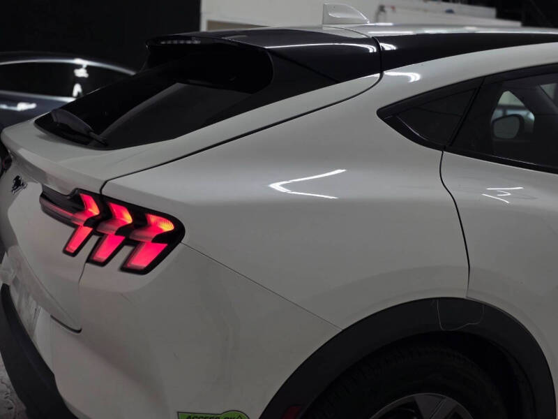 2022 Ford Mustang Mach-E Select