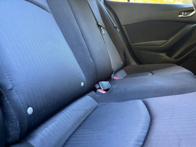 2016 Mazda MAZDA3 i Sport