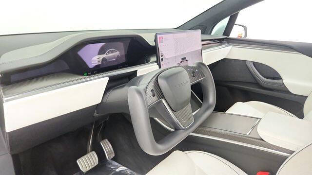 2022 Tesla Model X Plaid
