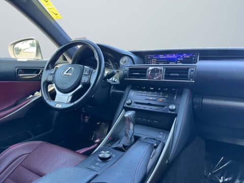 2018 Lexus IS 300