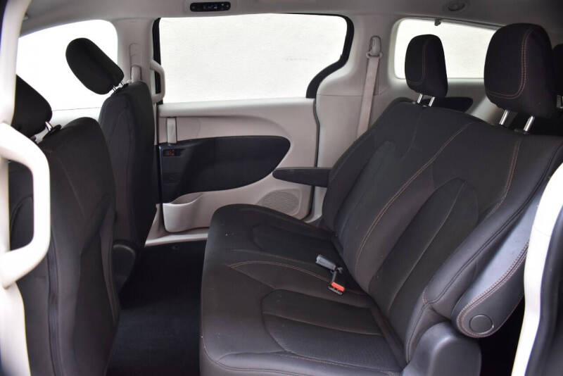 2019 Chrysler Pacifica L