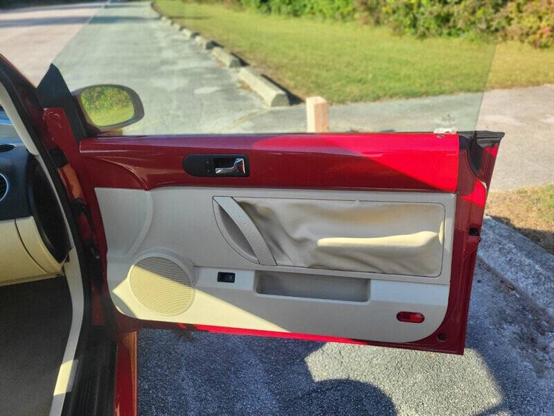 2008 Volkswagen New Beetle Convertible SE