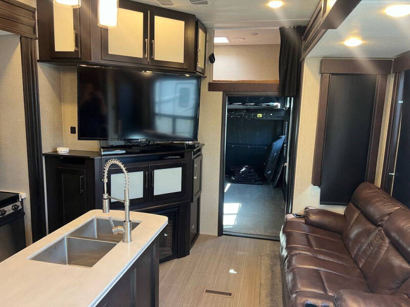 2018 Keystone RV Raptor