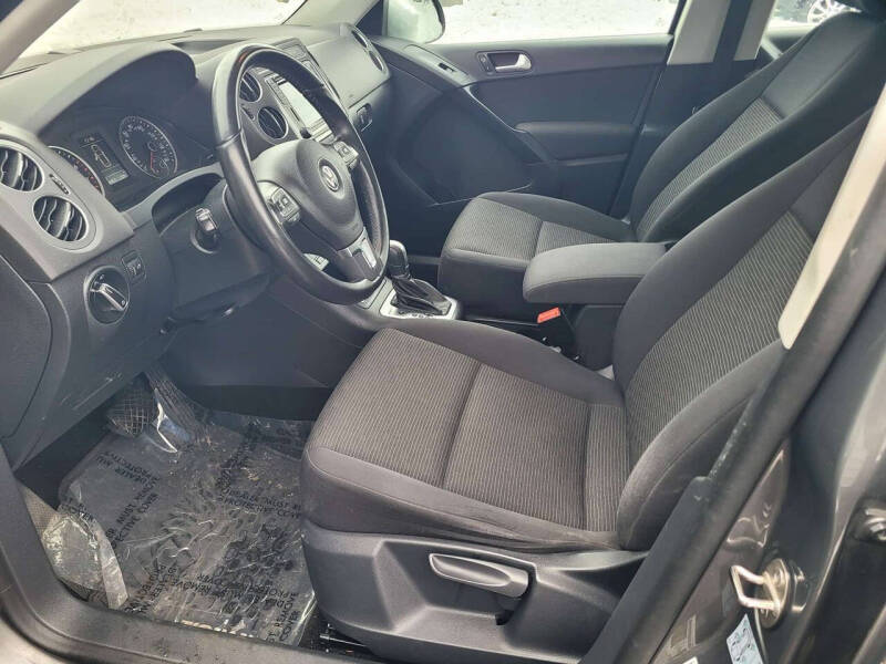 2017 Volkswagen Tiguan 2.0T Limited S 4Motion