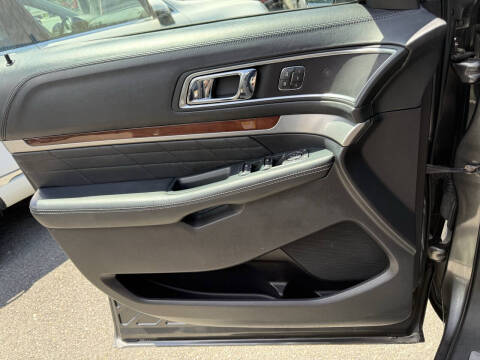 2018 Ford Explorer Platinum