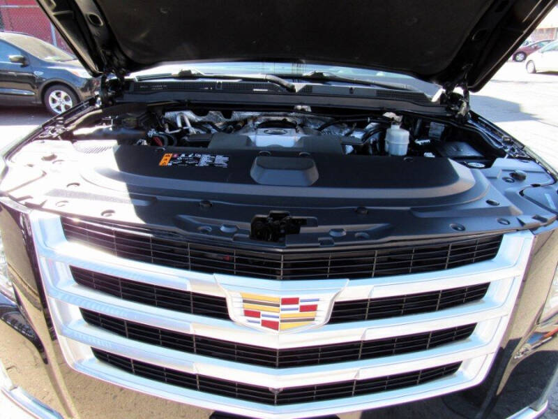 2018 Cadillac Escalade ESV Luxury