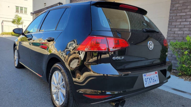 2016 Volkswagen Golf TSI S