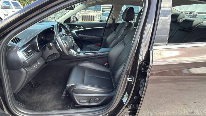 2022 Genesis G70