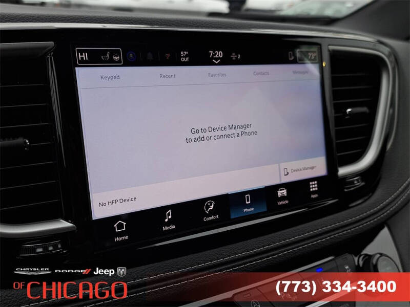 2026 Chrysler Pacifica Select