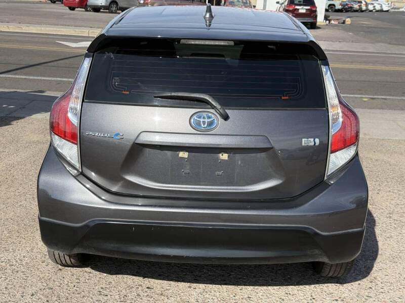 2017 Toyota Prius c Three