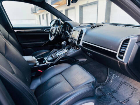 2016 Porsche Cayenne S