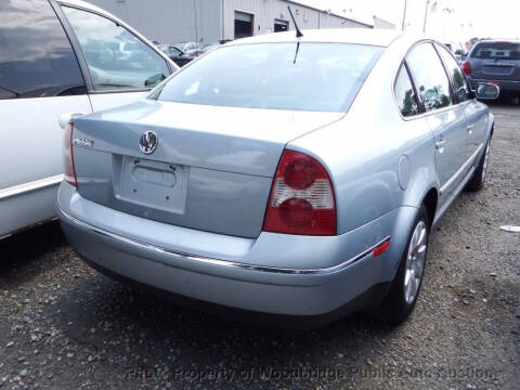 2004 Volkswagen Passat GLX 4Motion
