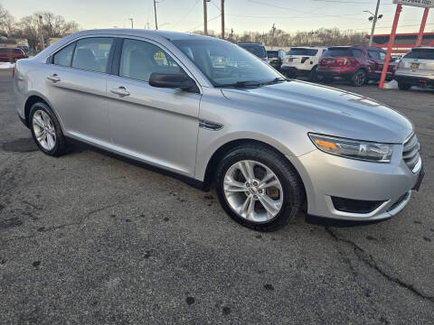 2016 Ford Taurus SE
