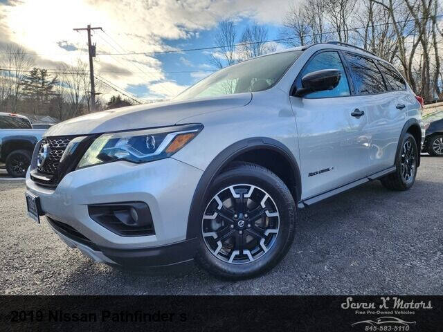 2019 Nissan Pathfinder S
