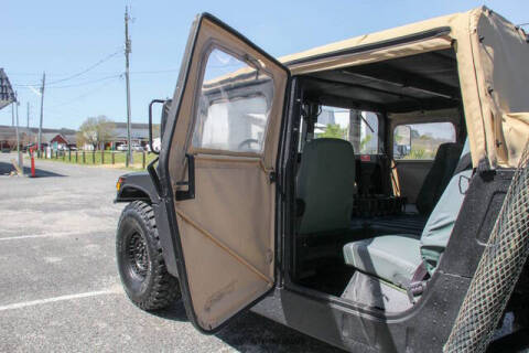 2014 AM General Hummer