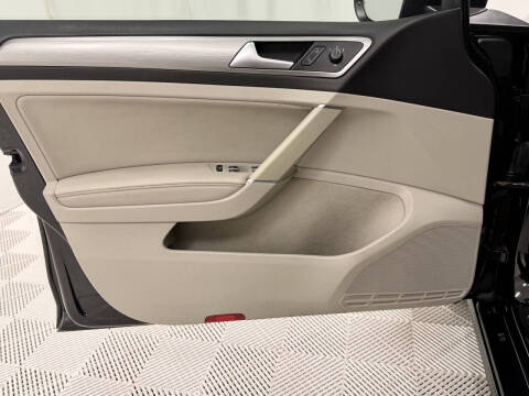 2015 Volkswagen Golf TSI S