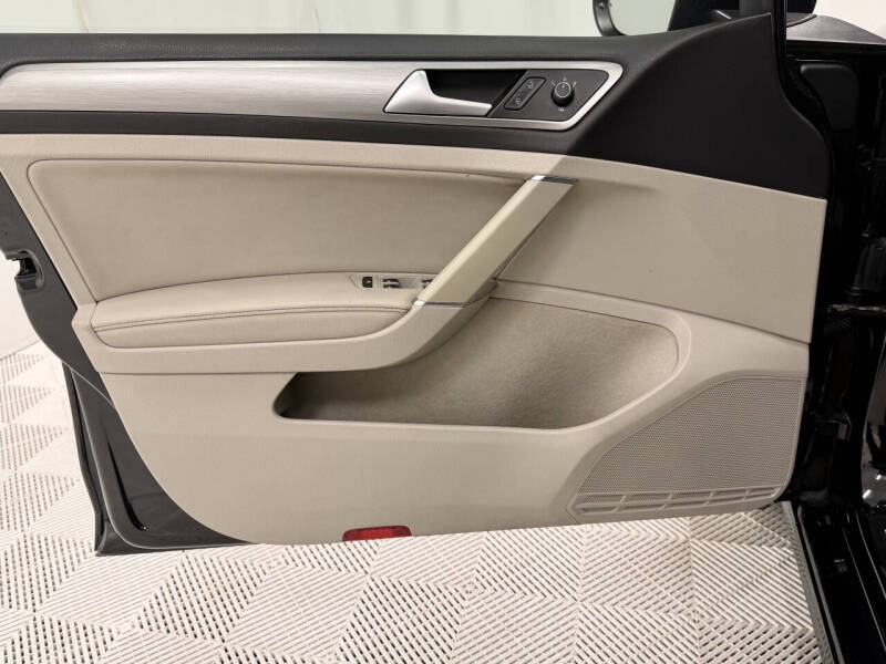 2015 Volkswagen Golf TSI S