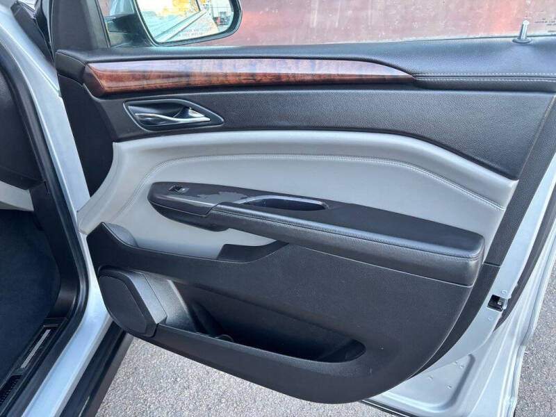 2010 Cadillac SRX Luxury Collection