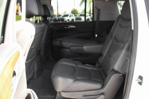 2020 Cadillac Escalade ESV Luxury