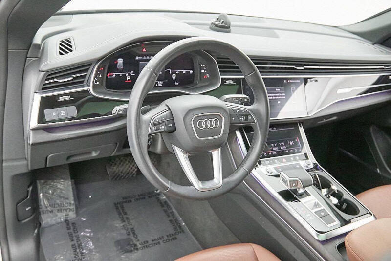 2023 Audi Q8 quattro Premium Plus 55 TFSI