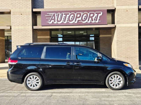 2014 Toyota Sienna XLE 7-Passenger
