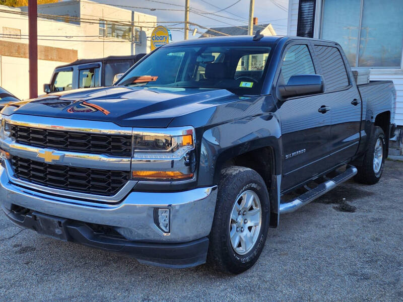 2018 Chevrolet Silverado 1500 LT photo 3