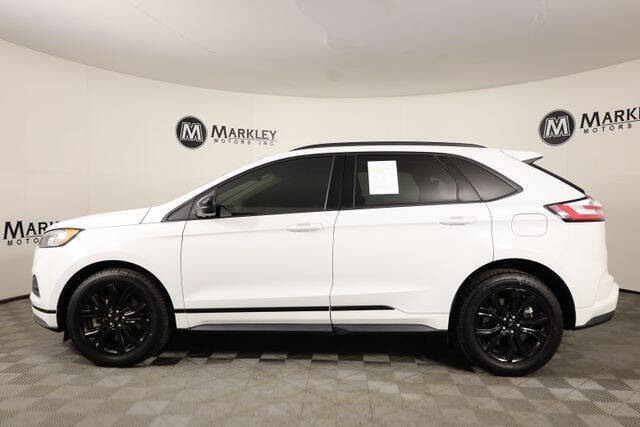 2022 Ford Edge SE